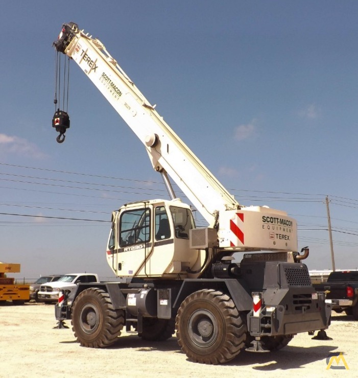 Terex RT 230-1 30-Ton Rough Terrain Crane Available 5