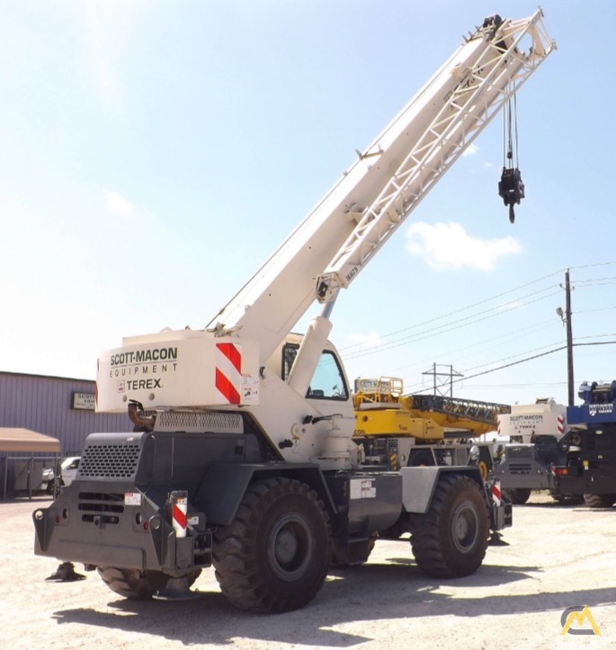 Terex RT 230-1 30-Ton Rough Terrain Crane Available 8