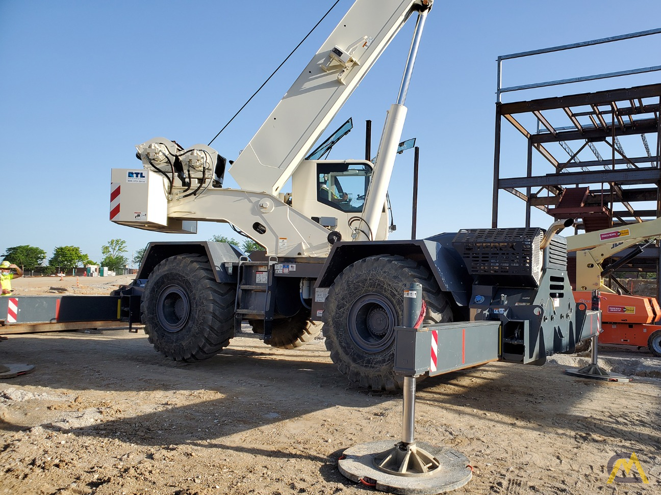 Terex RT 670 70-ton Rough Terrain Crane 2