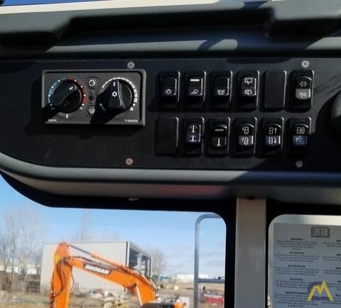 Terex RT100 100-Ton Rough Terrain Crane 3