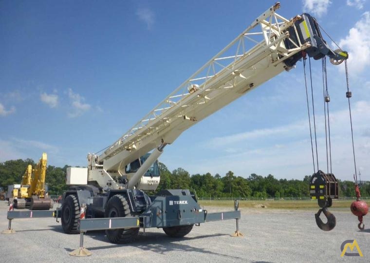 Terex RT555 55-Ton Rough Terrain Crane 0