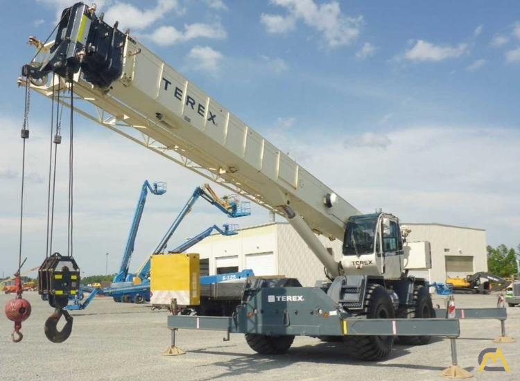 Terex RT555 55-Ton Rough Terrain Crane 1