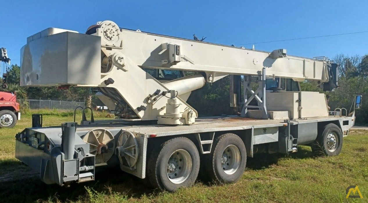 Terex T 340 40-ton Telescopic Boom Hydraulic Truck  2