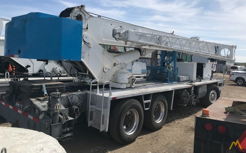 Terex T 340XL 40-ton Telescopic Boom Hydraulic Truck Crane; CranesList ID: 670 2