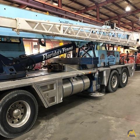 Terex T 560 60-ton Telescopic Boom Truck Crane 5