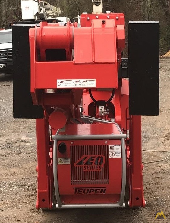 Teupen LEO23GT Articulating Boom Lift 4
