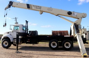 Low Miles/Hours - Garaged National Series 900A WL 9103A Boom Truck Crane on Peterbilt 335 