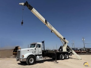 2010 NATIONAL 900A Boom Truck Crane on Peterbilt 367
