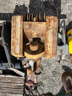 40 Ton Hook Block – 4 Sheave, 1,900 lbs