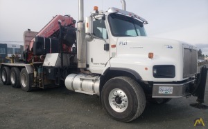 Fassi F800BXP.28 / F700B.28 Articulating Knuckle Boom Crane on International 