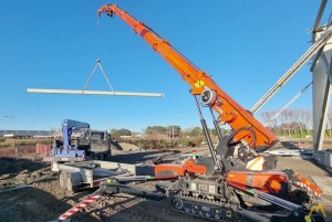 Like New Jekko SPX 532 Mini Crawler Crane 