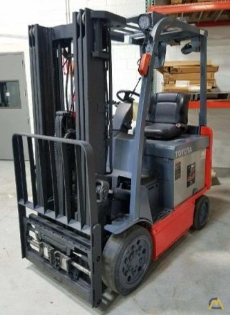 Toyota 8FCBU25 Lift Truck 0