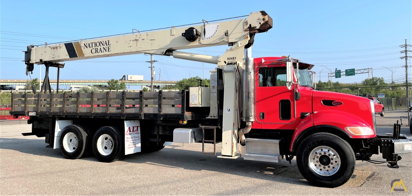 USED 2007 National 8100D 23-Ton Boom Truck Crane 4