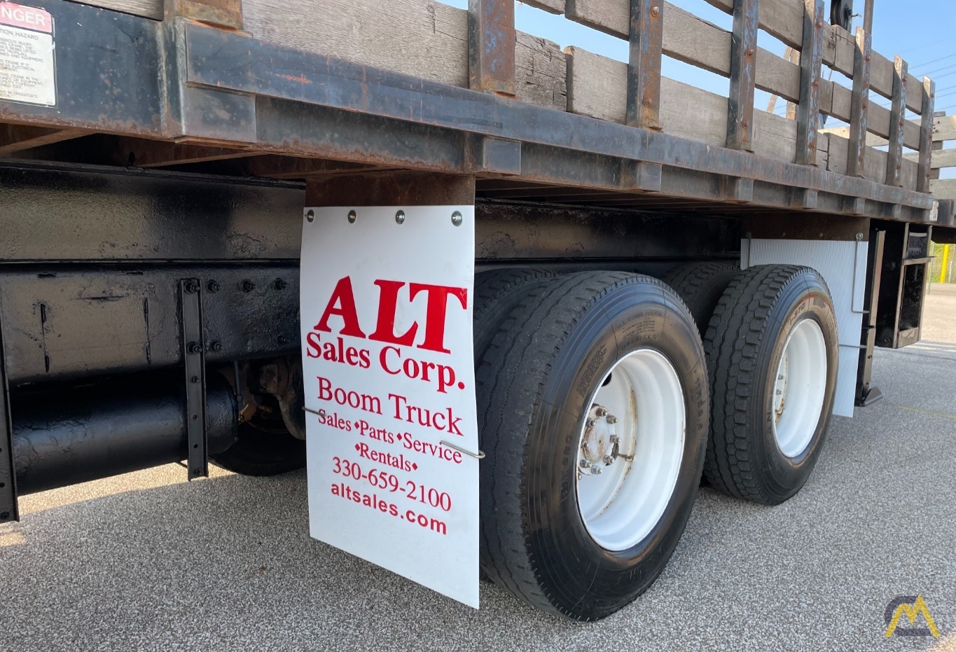 USED 2007 National 8100D 23-Ton Boom Truck Crane 13