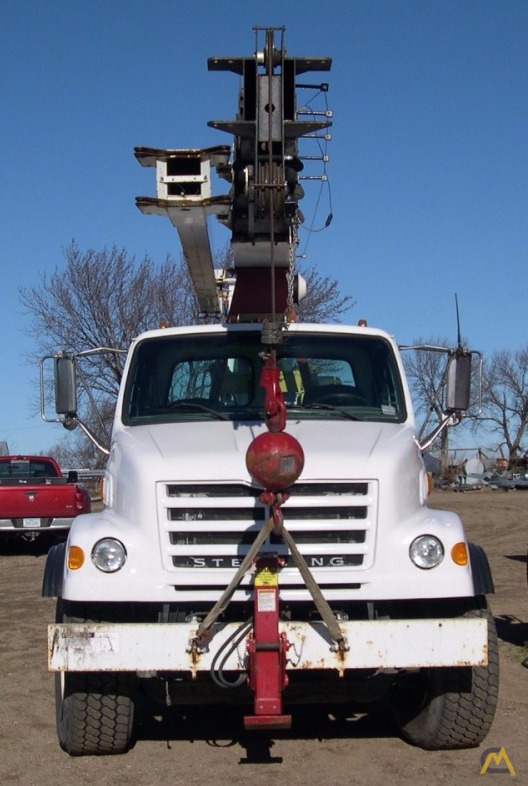 USED 32 TON ELLIOT - 117' MAIN BOOM AND 26' JIB! 2