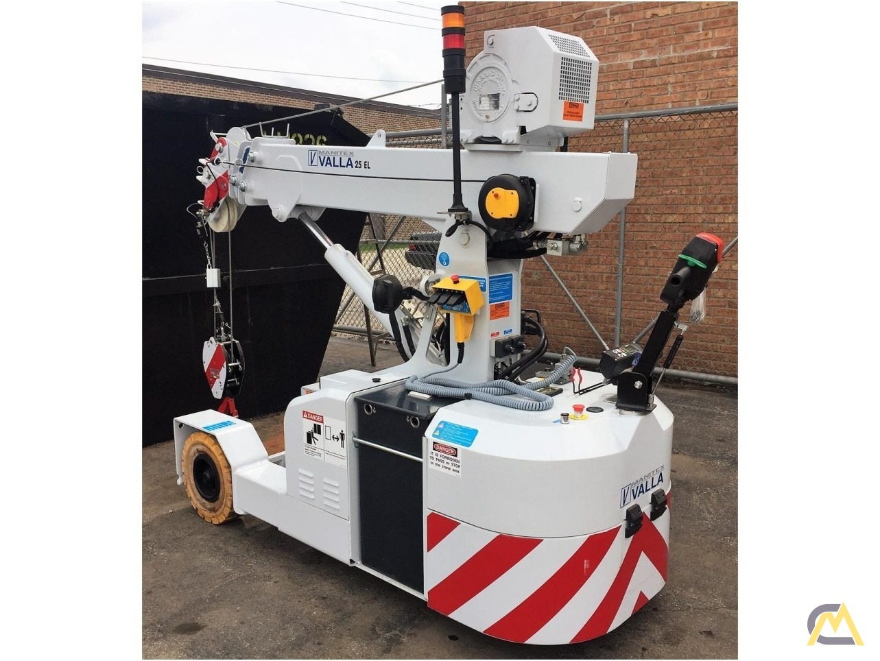 Valla 25 EL 2.45-ton Electric Pick & Carry Crane 6
