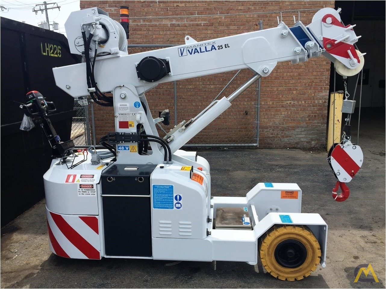 Valla 25 EL 2.45-ton Electric Pick & Carry Crane 4