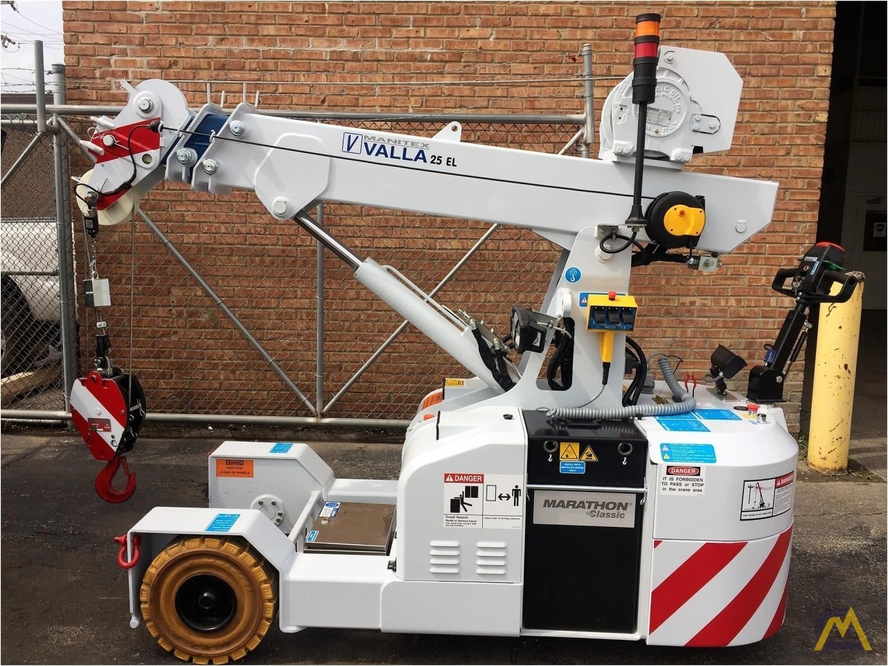 Valla 25 EL 2.45-ton Electric Pick & Carry Crane For Sale Manitex ...