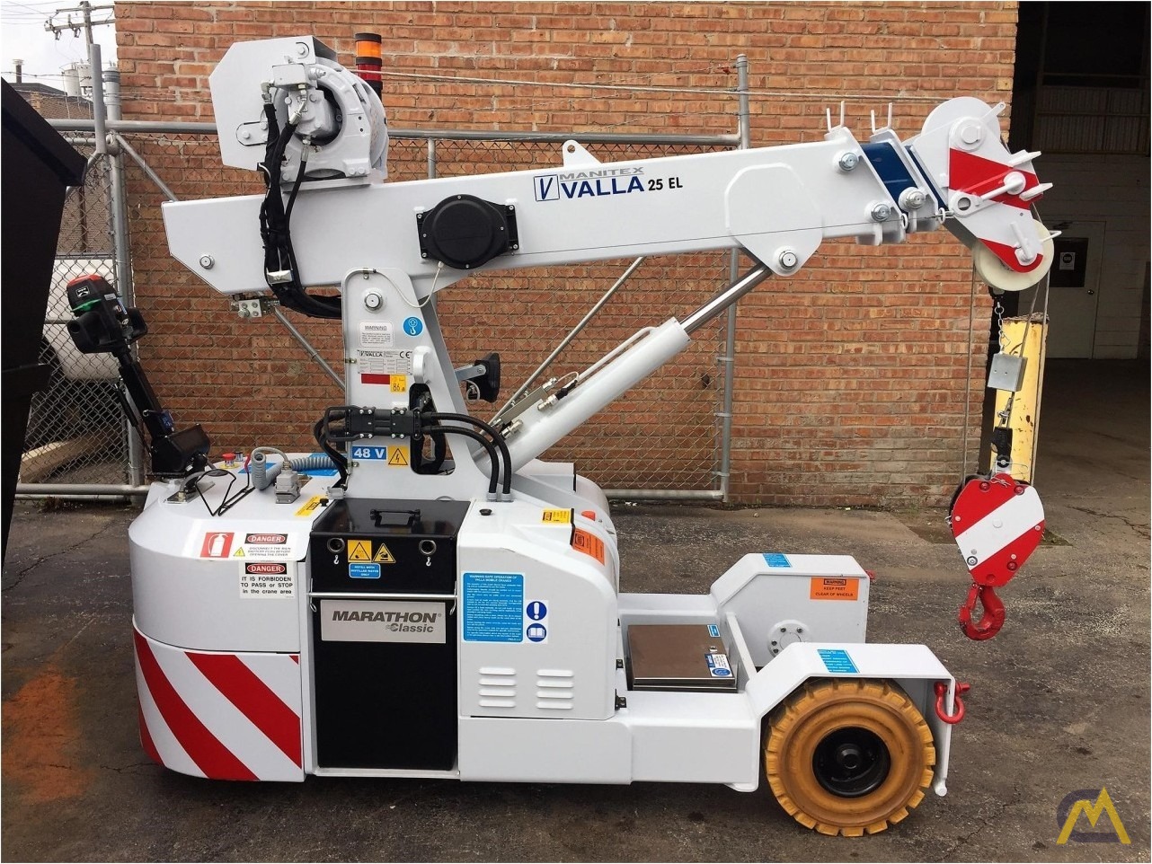 Valla 25 EL 2.45-ton Electric Pick & Carry Crane 2