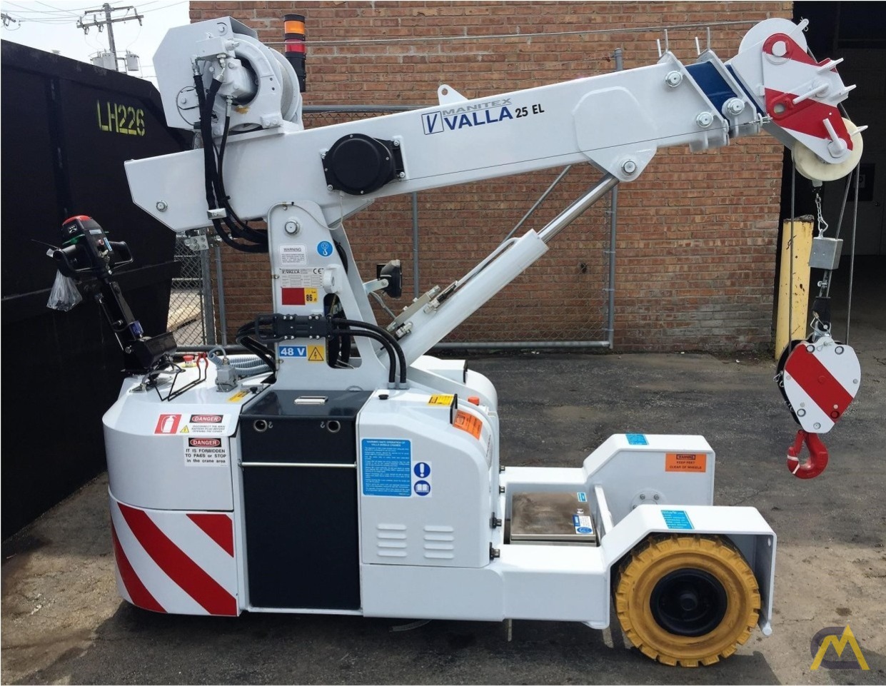Valla Manitex 25 EL 2.45-ton Electric Pick & Carry Crane 2