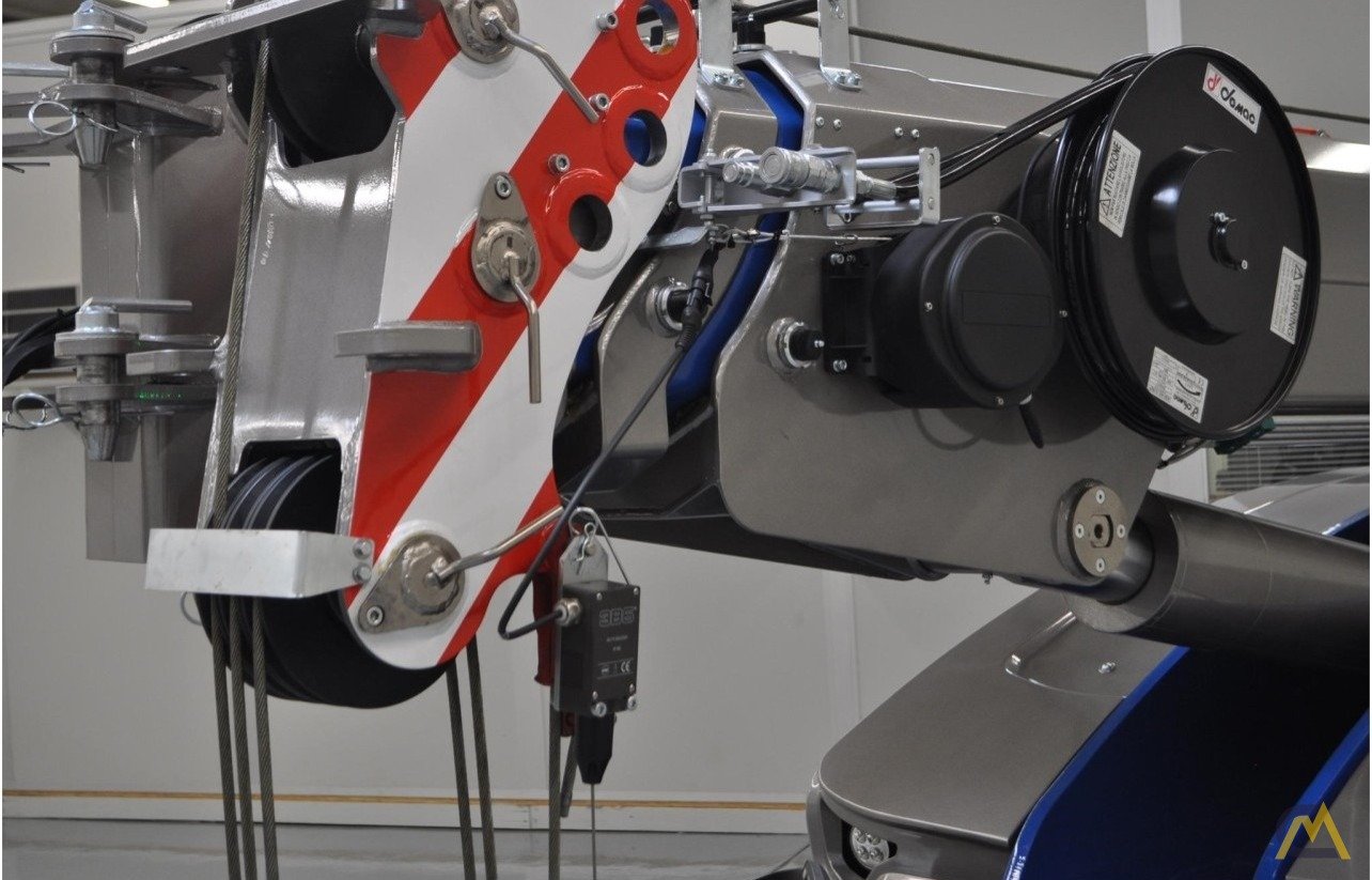 Valla V90R 9-ton Electric Pick and Carry Crane 7