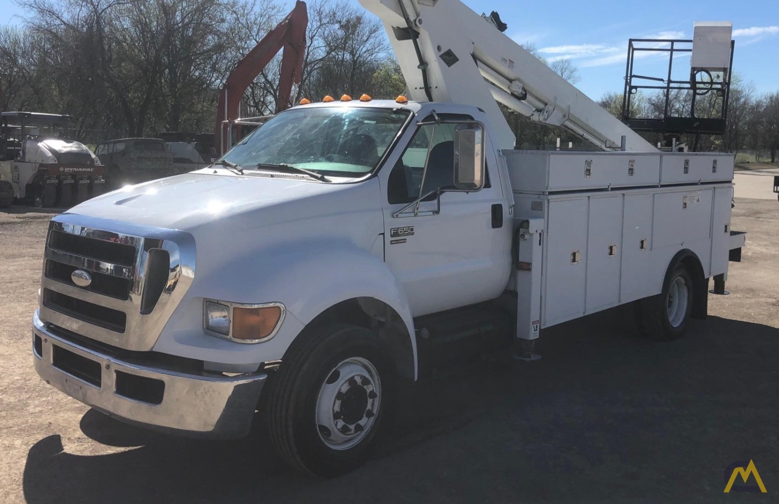 Versalift LT62NE Aerial Platform Lift Truck For Sale Bucket Platforms