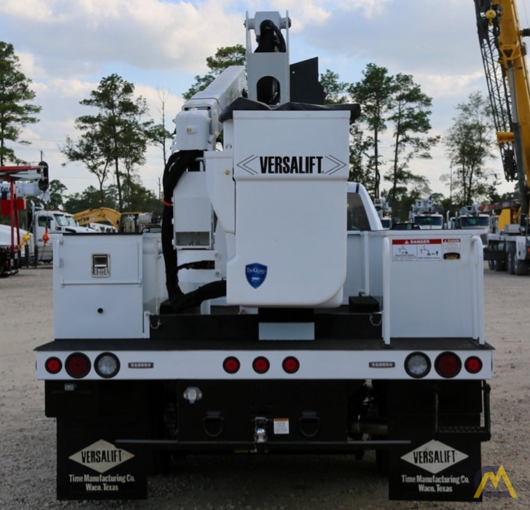 Versalift SST-40-EIH 0.23-Ton Articulating Bucket Truck Crane 6