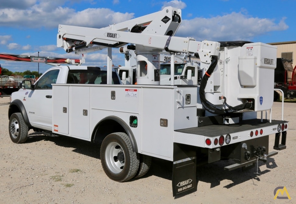 Versalift SST-40-EIH 0.23-Ton Articulating Bucket Truck Crane 0