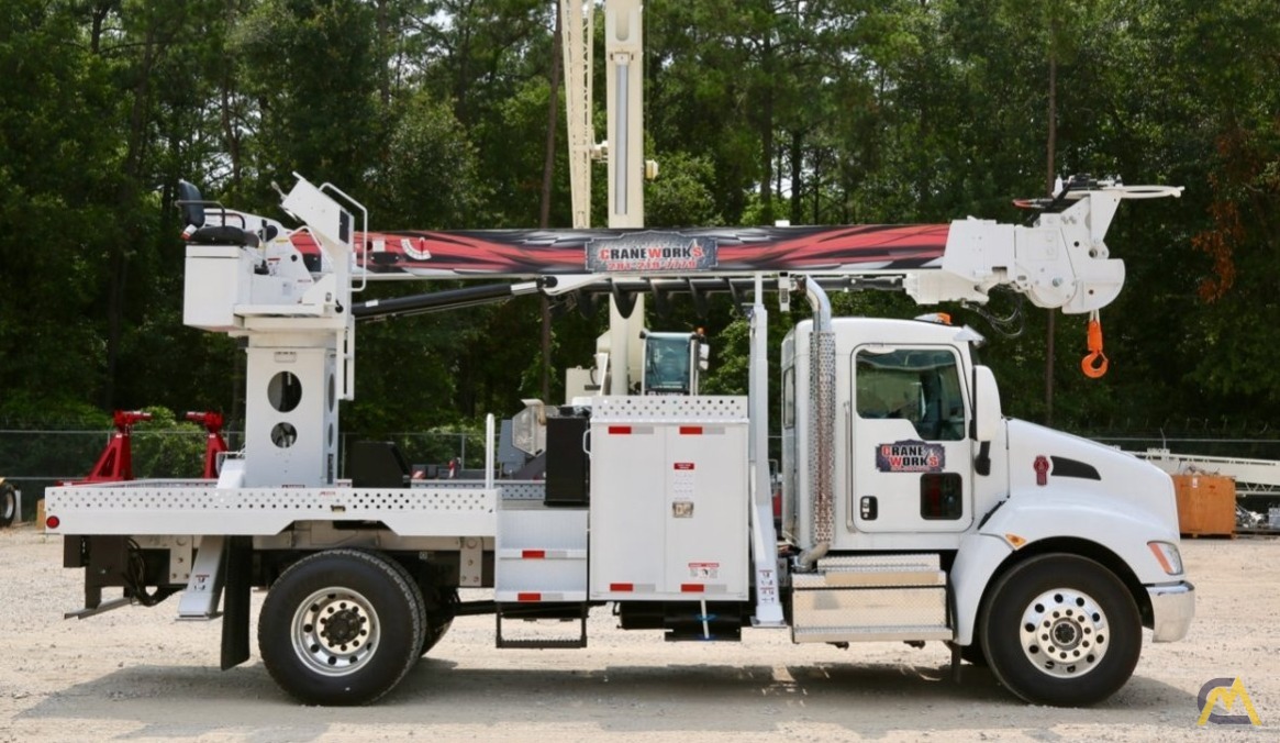 Versalift TMD-2047-B 11.2-Ton Digger Derrick 4