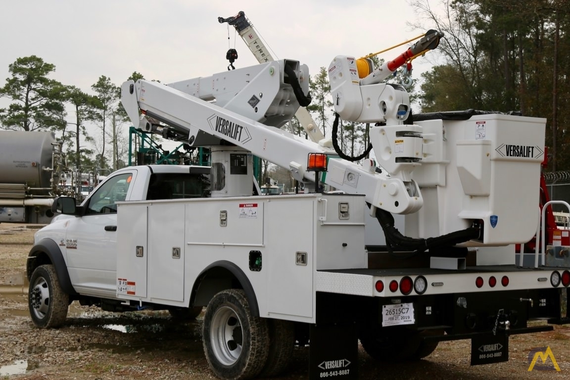Versalift VST-40-I 0.30-Ton Articulating Bucket Truck 1
