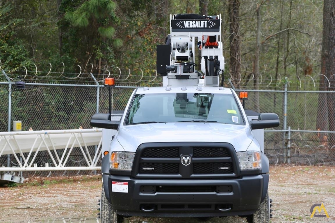 Versalift VST-40-I 0.30-Ton Articulating Bucket Truck 17