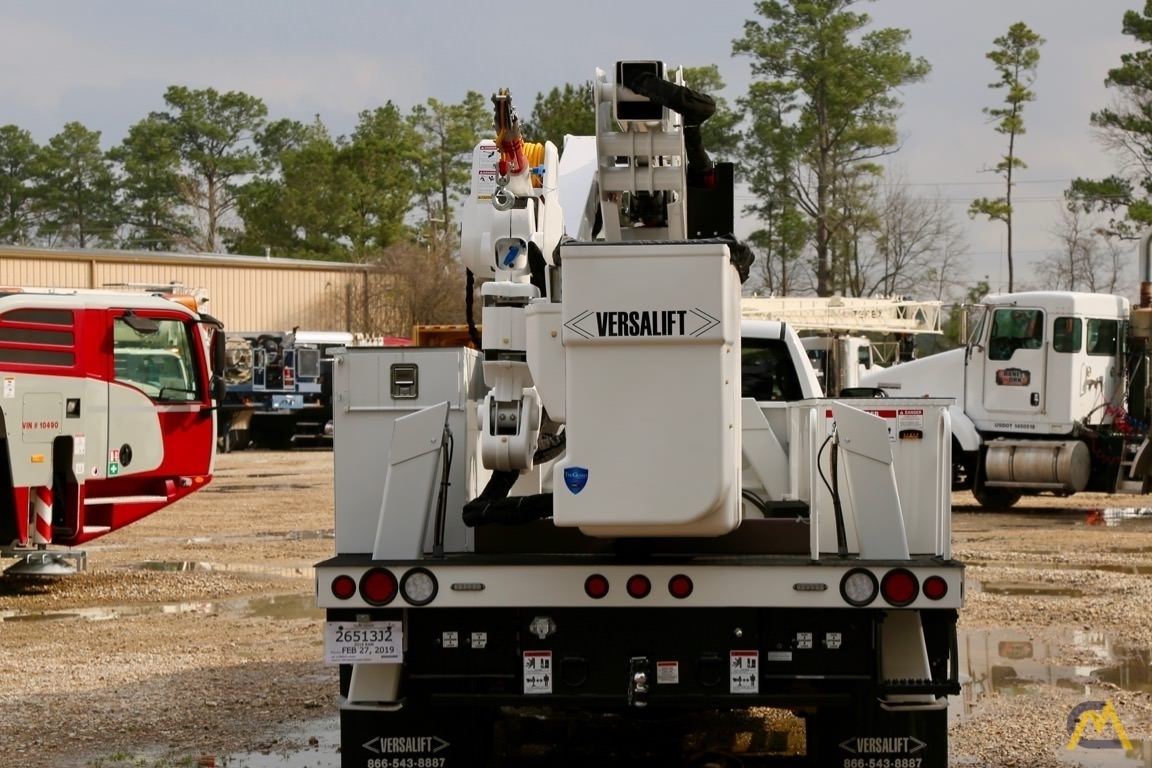 Versalift VST-47-I 0.25-Ton Articulating Bucket Truck 2