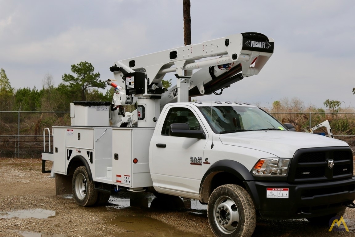 Versalift VST-47-I 0.25-Ton Articulating Bucket Truck 14