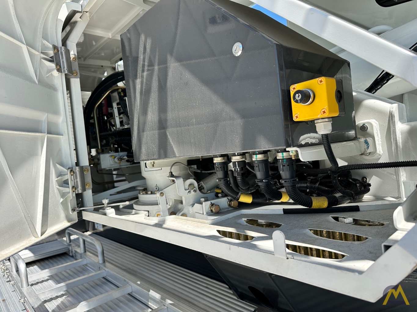 XCMG XCT40U Boom Truck Crane on Peterbilt 567 31