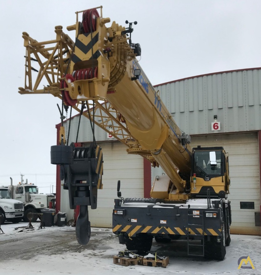 XCMG XCR60L5U 60-ton Rough Terrain Crane 3