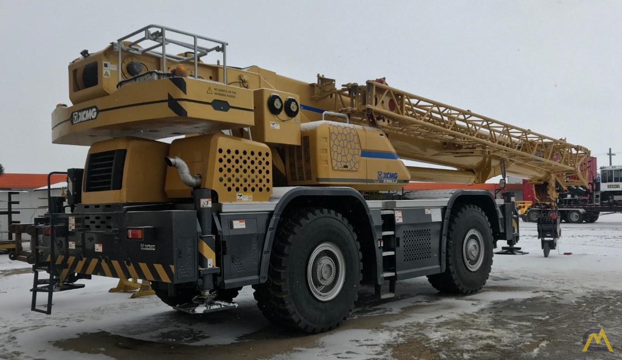 XCMG XCR60L5U 60-ton Rough Terrain Crane 2
