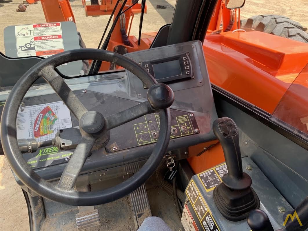 Xtreme XR1570 7.5-ton Telehandler 5