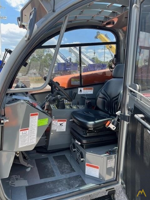 Xtreme XR1570 Telehandler with 70' Working Height 2
