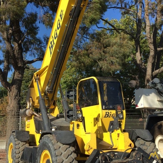 ZoomBoom by Carelift 20,000 lb. Telehandler 4